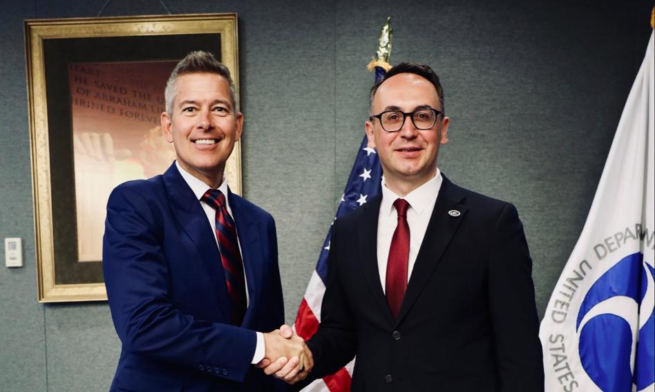 Budowa Portu Polska z amerykańskim gigantem. Minister Klimczak ujawnia „zwykłe konkrety”