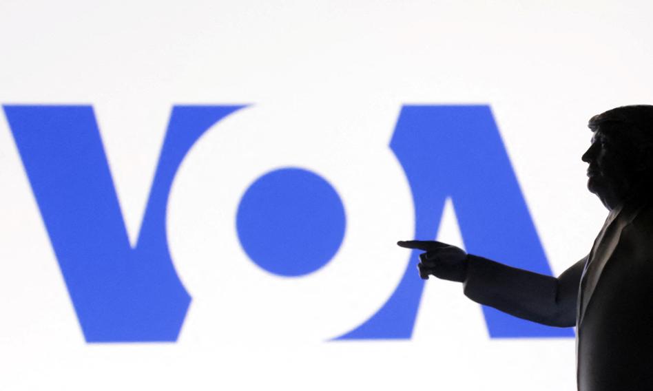 Sąd zablokował decyzję Trumpa. Zwolnienia w Głosie Ameryki wstrzymane