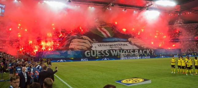 Legia Warszawa - Ajax Amsterdam. Pieniądze w LE mniejsze niż w LM