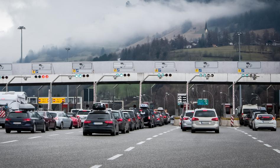 Autem na ferie. Ile kosztują winiety i autostrady w Europie?