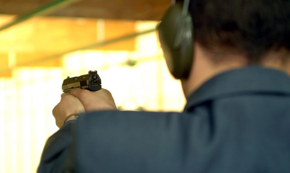 Zezwolenie na broń choćby po zakończeniu służby? Konfederacja ma pomysł