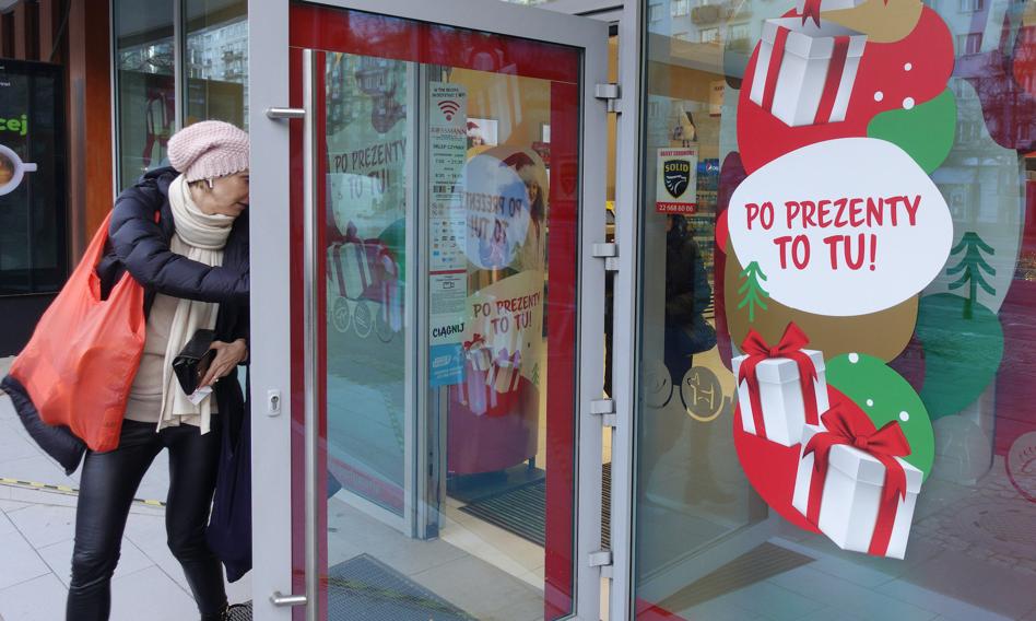 Frytownice, projektory i bony po 1200 zł. Tak sieci handlowe nagradzają pracowników