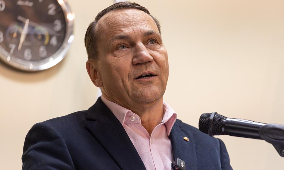 Orlen i Grupa Azoty w delegacji. Sikorski z ważną misją gospodarczą w Algierii