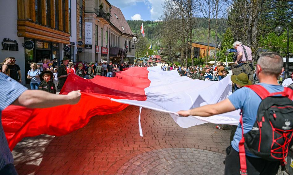 Dwa oblicza polskiej gospodarki. Usługi i IT rosną, produkcja pod presją kosztów