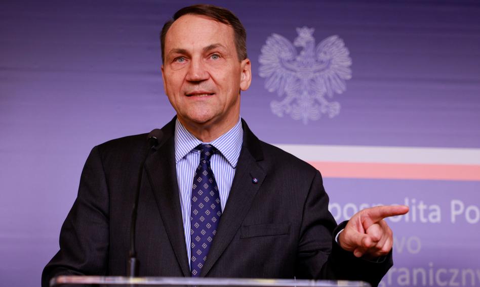 Polska solidaryzuje się Estonią. Sikorski: Rosja pokazuje, że nie jest zainteresowana pokojem