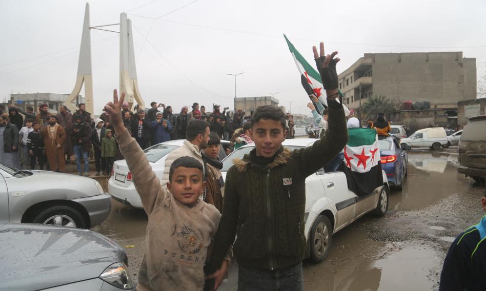Przełom w Syrii. Kurdowie oddają kontrolę i wchodzą do struktur państwa