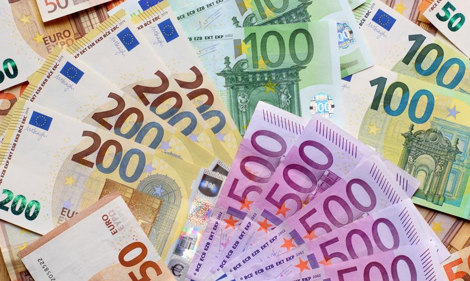 Top 5 dotacji w listopadzie. Miliony czekają na chętnych. Kto ma szanse?