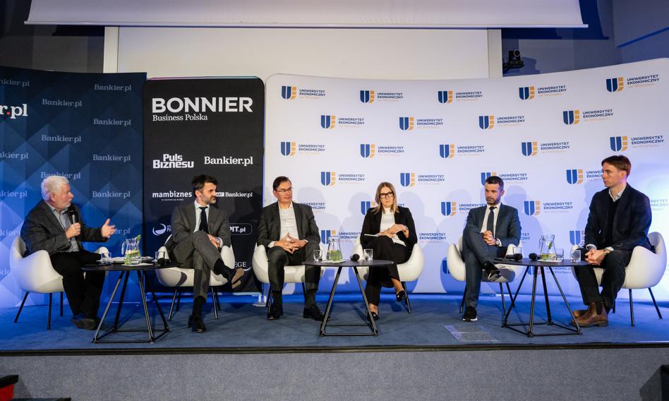 Paliwo w polskiej gospodarce się skończyło? Na horyzoncie szereg wyzwań