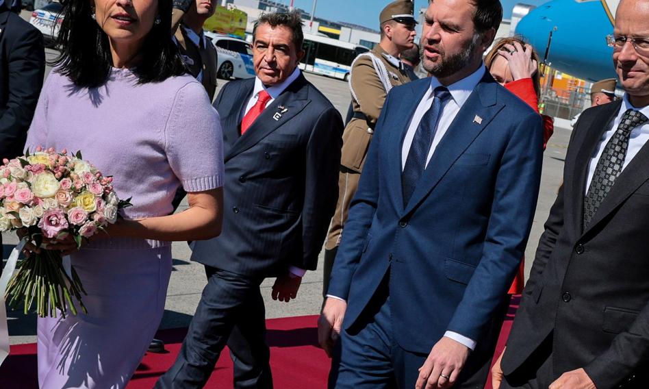 Zarabia dla Trumpa 20 miliardów w 20 minut. "Łaski prezydenta nie kupisz, ale Boeing pomoże"