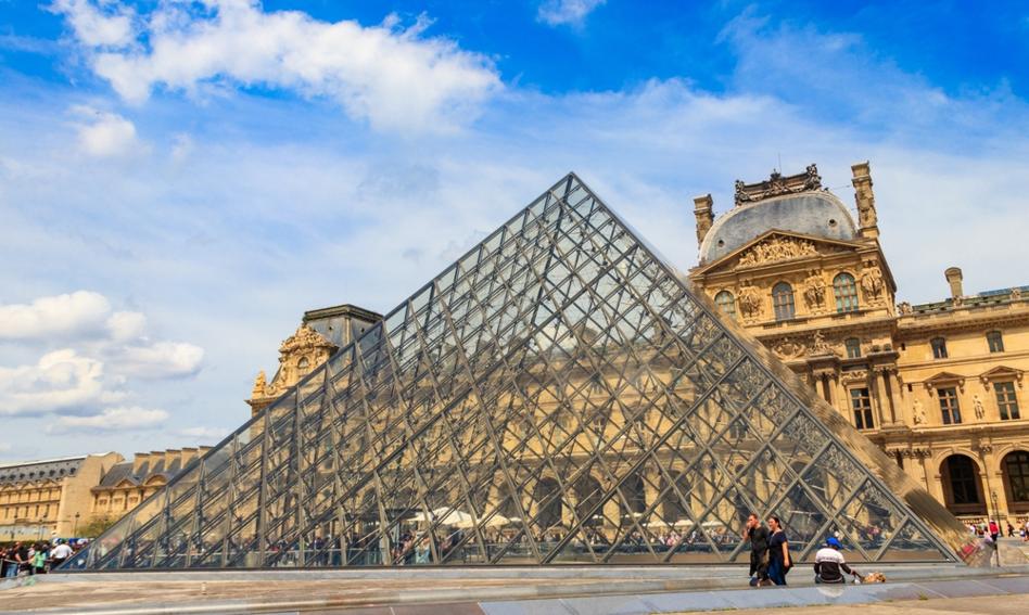 Pięciu nowych podejrzanych. Kradzież z Luwru rozpala Francję