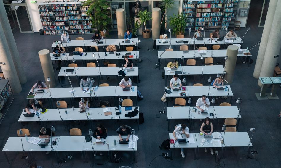 Rośnie liczba zagranicznych studentów w Polsce. Nie wszyscy dostaną wizy