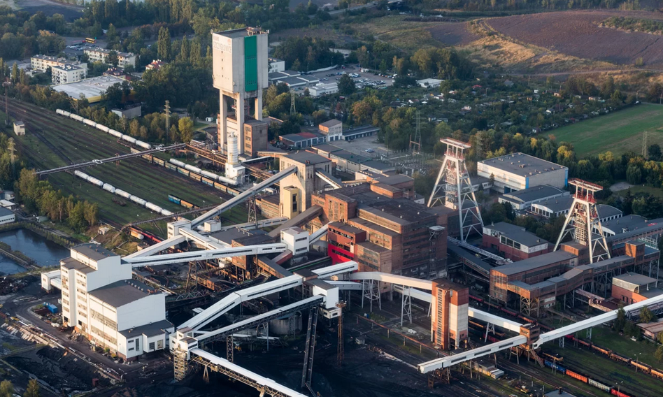 W kopalni Knurów-Szczygłowice doszło do wstrząsu, trwa akcja ratownicza