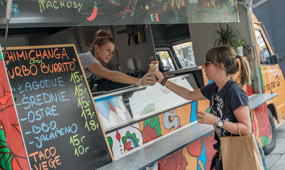 Przybywa food trucków i rośnie ich zadłużenie. Przedsiębiorcy są 134 mln zł na minusie