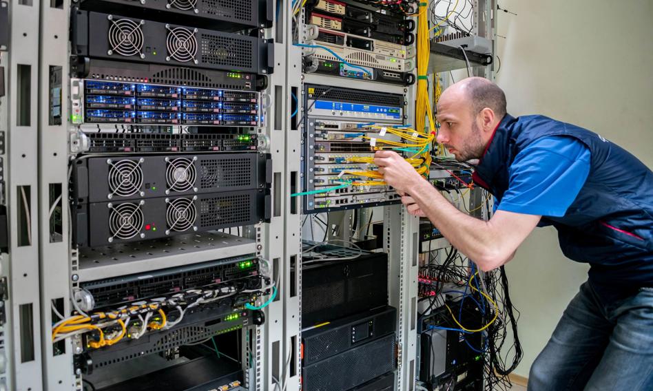 Kilkanaście banków wyłączy się w weekend. Karta znowu może zawieść