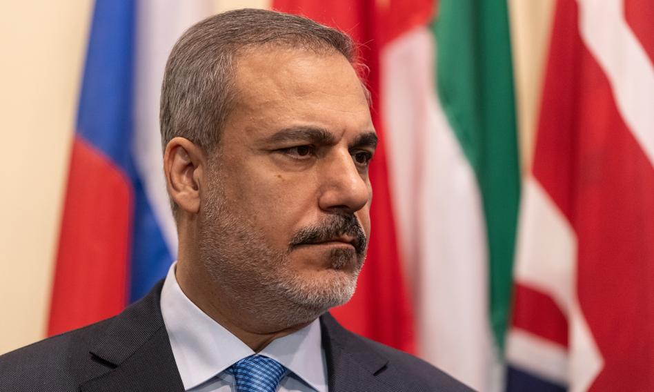 Fidan na gorącej linii: Czy Turcji uda się zatrzymać "bezsensowną wojnę" z Iranem?