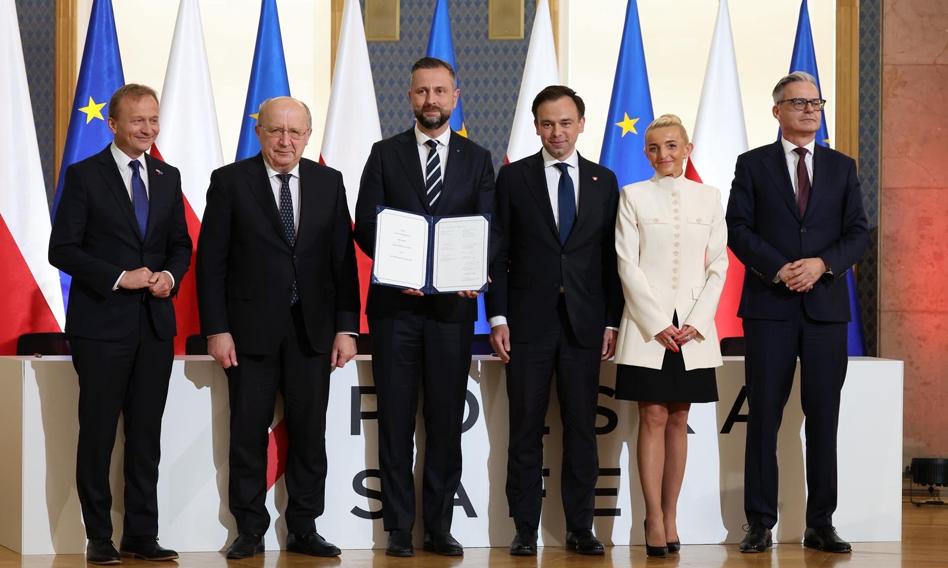 Miliardy z SAFE dla polskich firm. Zyskają m.in. WB Electronics, Creotech Instruments i Cognor