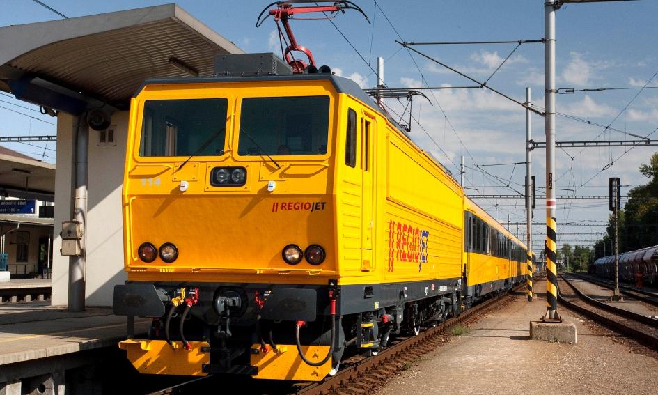 Wyścig o pasażerów trwa. Nowe rekordy kolei