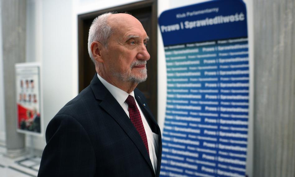 Poseł PiS Antoni Macierewicz bez immunitetu. To otwiera drogę sądową