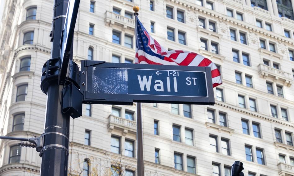 Giełdy krwawią przez wojnę, ale to Wall Street traci najmniej. Jak długo?