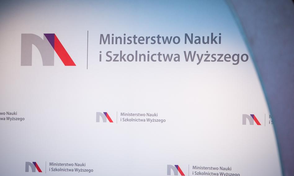 Nauka bez pieniędzy i ze starym sprzętem. Wnioski o 500 mln zł, a w budżecie tylko 170 mln