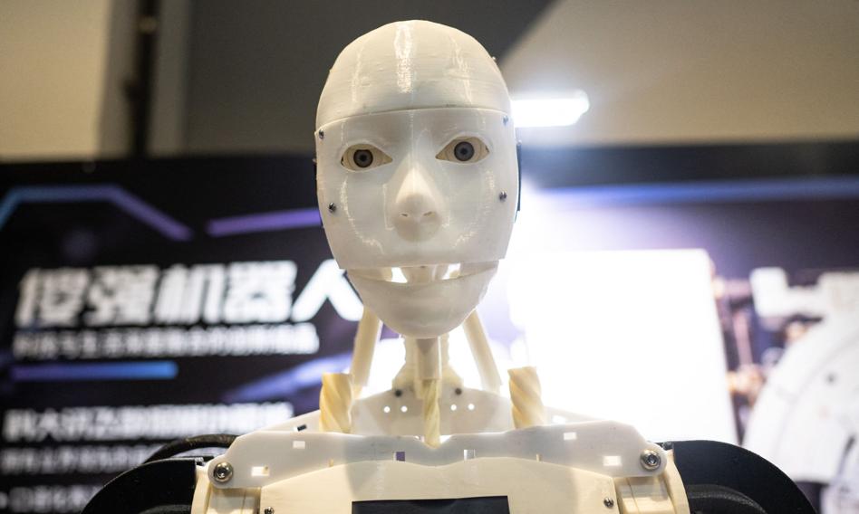 "Tęsknię za Tobą". W epidemii samotności przyjacielem staje się... sztuczna inteligencja