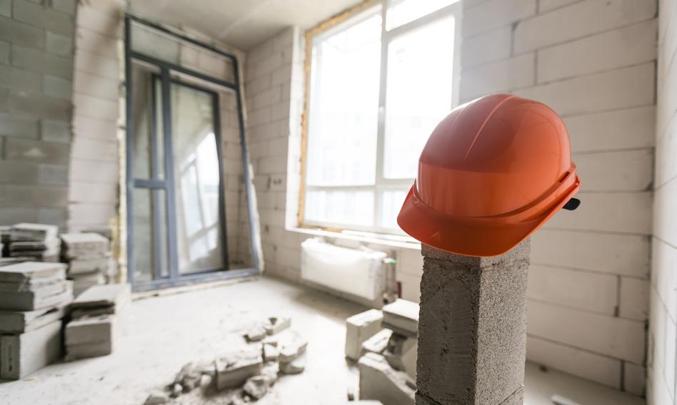 Spóźnione wakacje deweloperów. Ruch na budowach zamarł