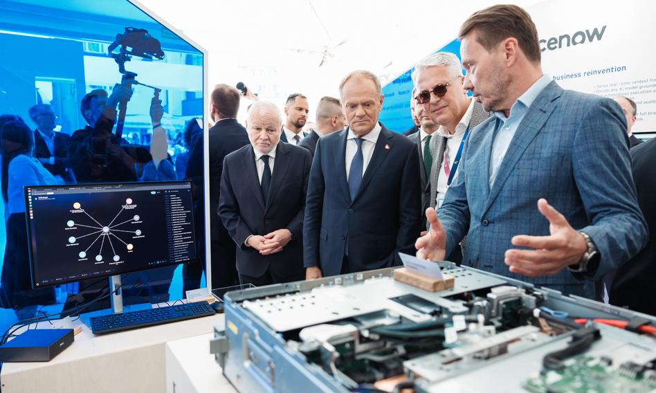 Premier zapowiada „test suwerenności”. Rząd bierze pod lupę wielkie państwowe zakupy IT