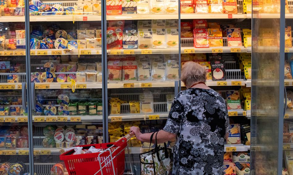 Prawie 30 proc. Polaków boi się, że w 2026 roku zabraknie im pieniędzy