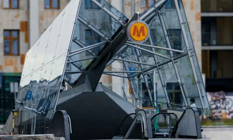 Metro zmniejsza ruch samochodowy w miastach, tramwaje - niekoniecznie