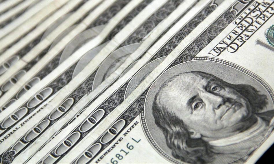 Dolar odbija od 8-letniego dna. Frank niemal rekordowo mocny