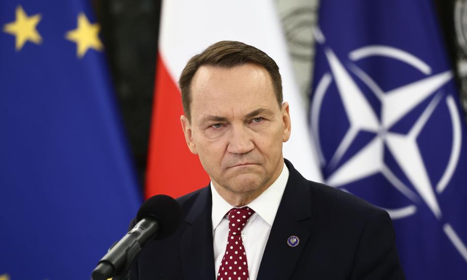 Sikorski: Rosja przegra, a NATO się nie rozpadnie