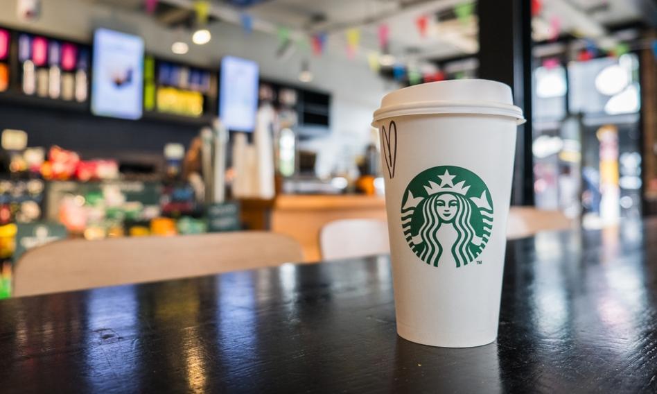 Sklep czy jednak kawiarnia? Starbucks przejdzie lifting według wytycznych nowego CEO