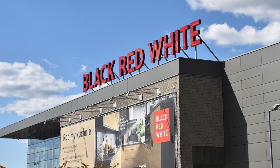 Polska fabryka mebli zwolni 30 proc. załogi. Pracę straci 800 osób