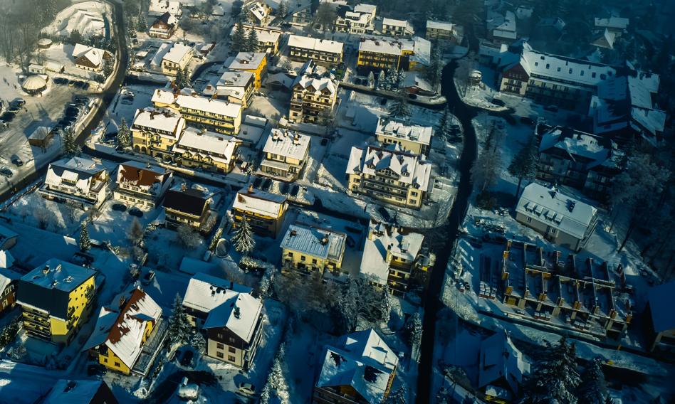 "Slumsy". Alpejska klątwa w polskich górach. Tak apartamentowce drenują budżety