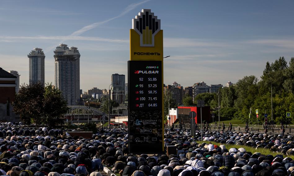 Prawda o kryzysie paliwowym w Rosji. Rafinerie muszą płonąć dalej