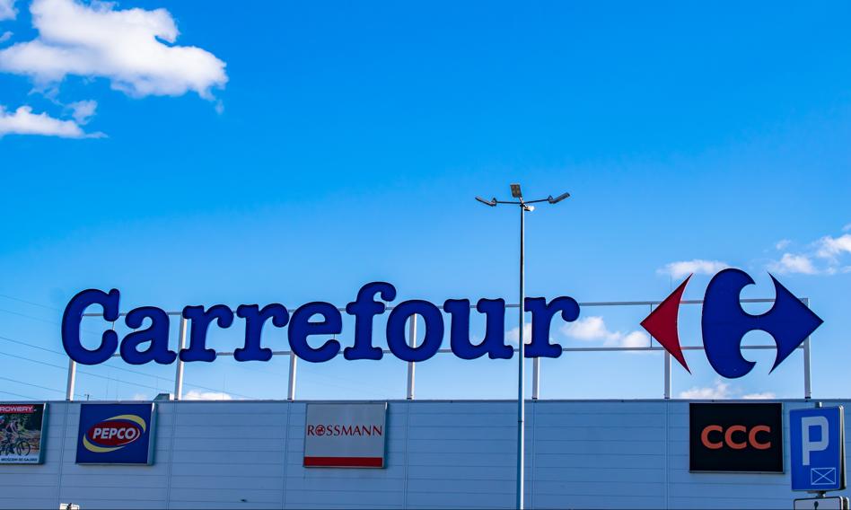 Carrefour tnie etaty i zamyka sklepy. Nawet 250 osób bez pracy