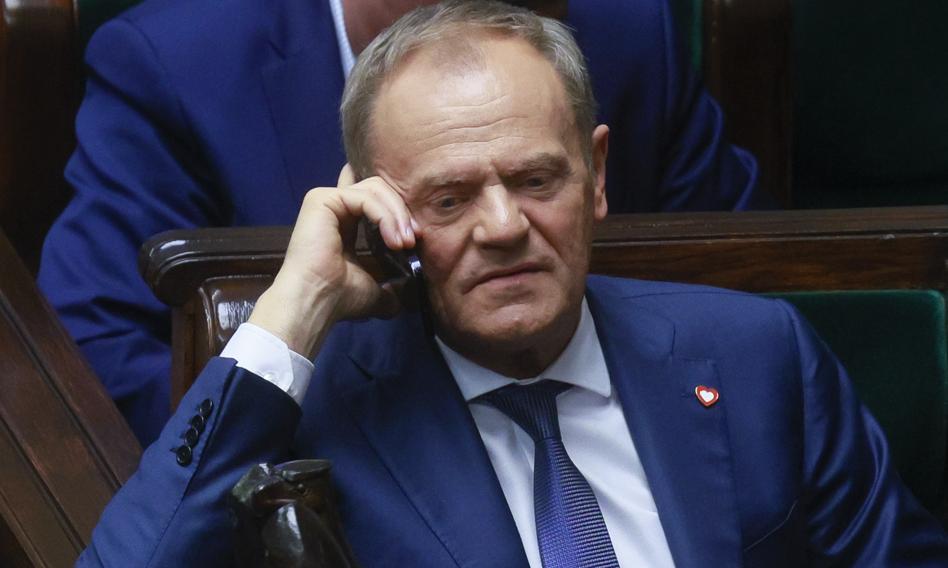 Z Trumpem miał rozmawiać Tusk, rozmawiał Nawrocki. "Amerykanie zrobili zmianę we wtorek przed północą"