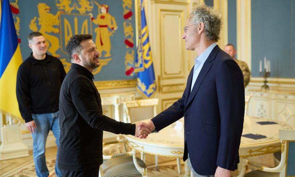 Szef Palantiru w Kijowie. Gigant z USA wdraża AI na pole walki