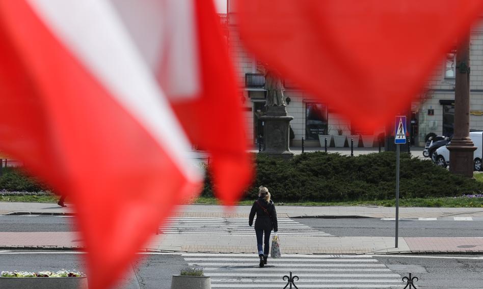 NBP publikuje prognozy: Inflacja w celu, stabilizacja PKB i stopy bezrobocia do 2028 roku
