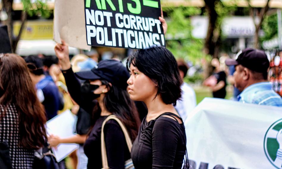 Filipiny: pond 600 tysięcy osób na wiecach przeciwko korupcji