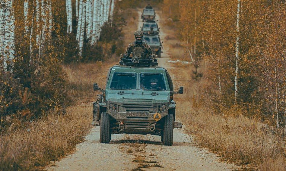 Milionowe inwestycje w Bumar-Łabędy. Ruszy produkcja transporterów opancerzonych