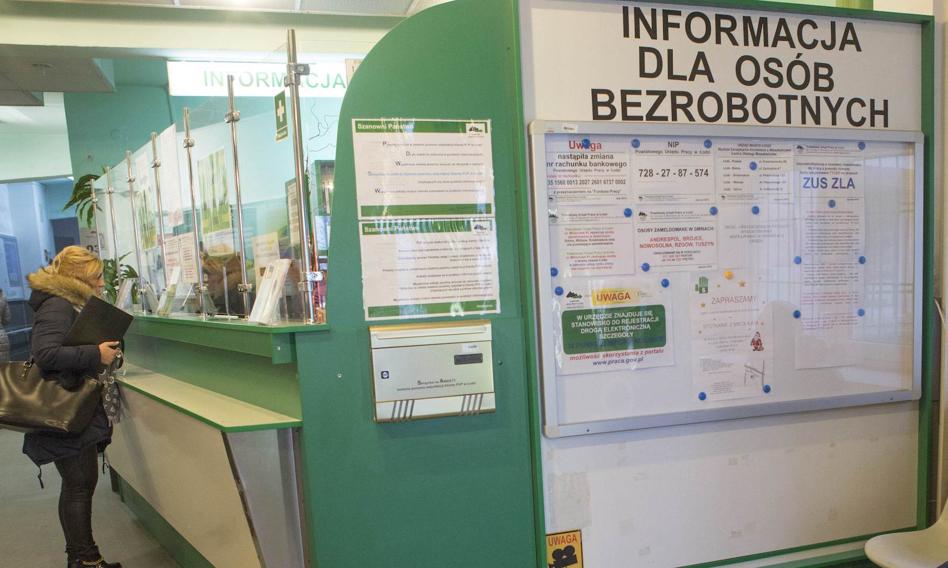 Kolejny miesiąc ubywa ofert pracy. Na horyzoncie problemy dla polskiej gospodarki?