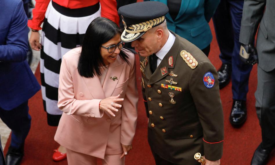 USA: Either oil or another intervention. Rodriguez assures of respect