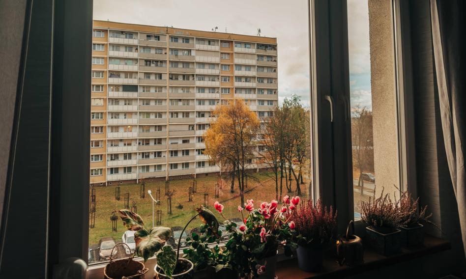 Od rosnących stawek w ogłoszeniach nie da się uciec, choć indeks cen mieszkań hamuje