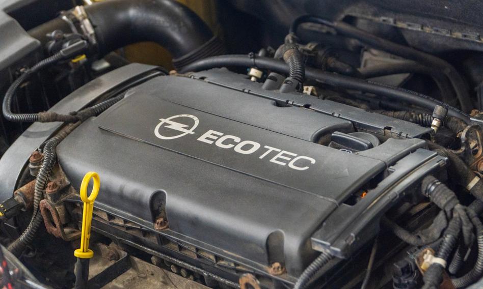 Opel schodzi z "ekościeżki" i nie porzuci benzyniaków