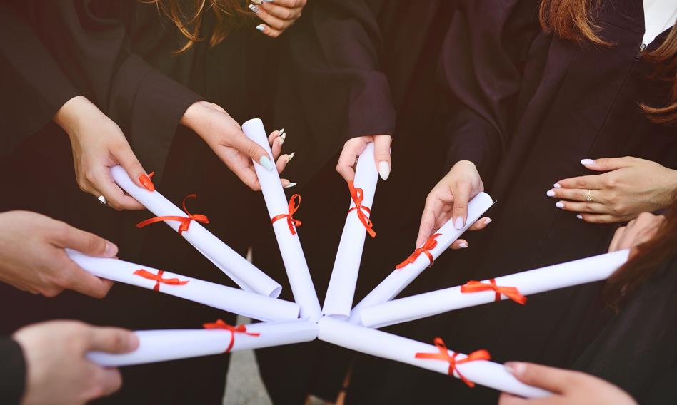 18 zł powyżej pensji minimalnej. Realia kariery naukowej w Polsce