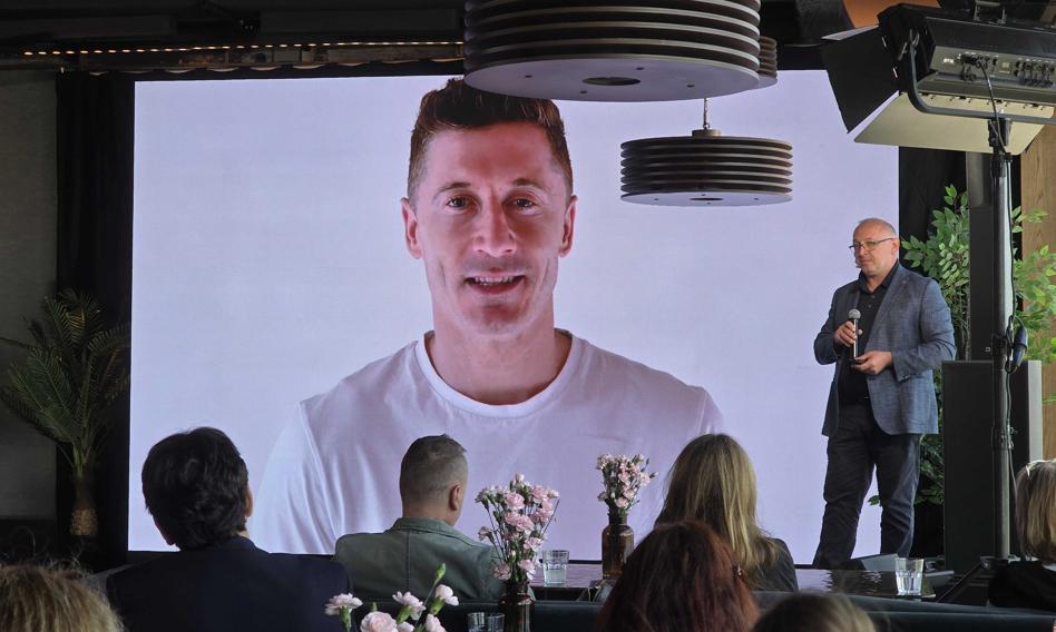 Robert Lewandowski w tym banku miał pierwsze konto. Dziś został jego ambasadorem