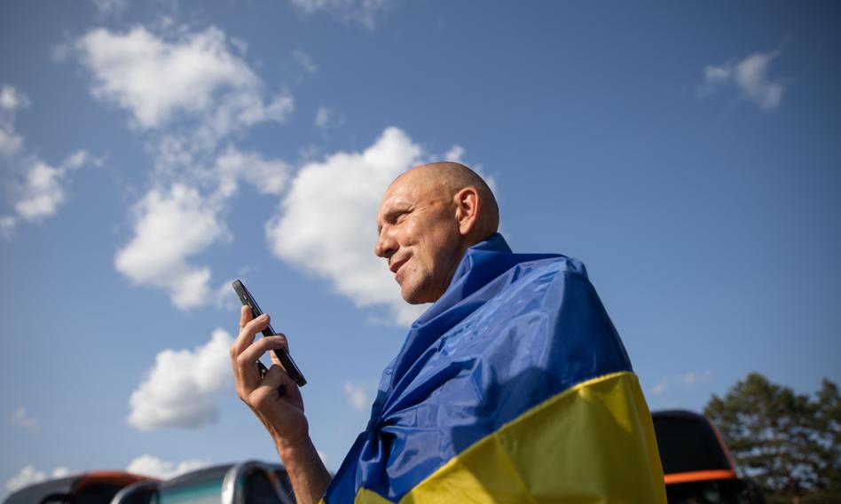 Zełenski: Z rosyjskiej niewoli wróciło 185 obrońców i 20 cywilnych Ukraińców