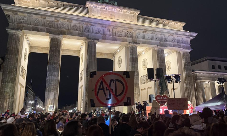 "Morze świateł" w Niemczech. Obywatele zaprotestowali przeciw AfD