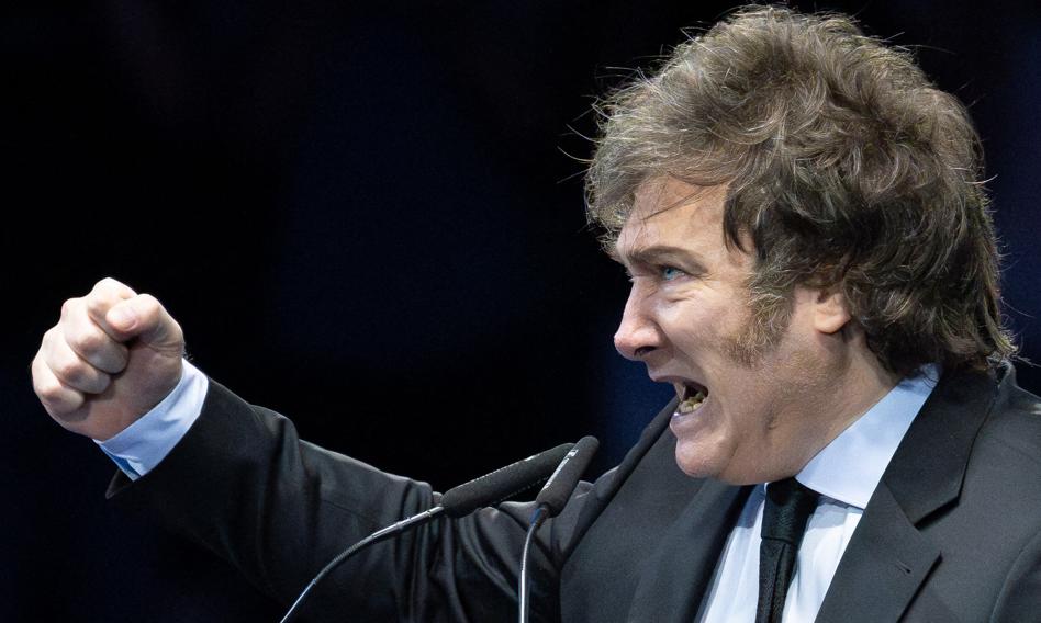 Javier Milei wyrzuca dziennikarzy z pałacu. 